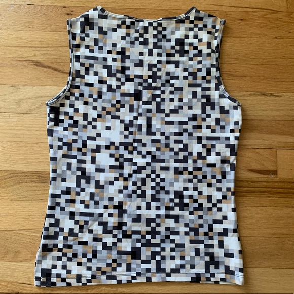 The Limited Sleeveless Fitted Career Top - Large - Picture 5 of 6